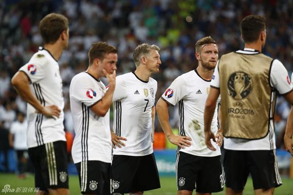 中场休息时德国媒体就表示球队应该冷静下来
